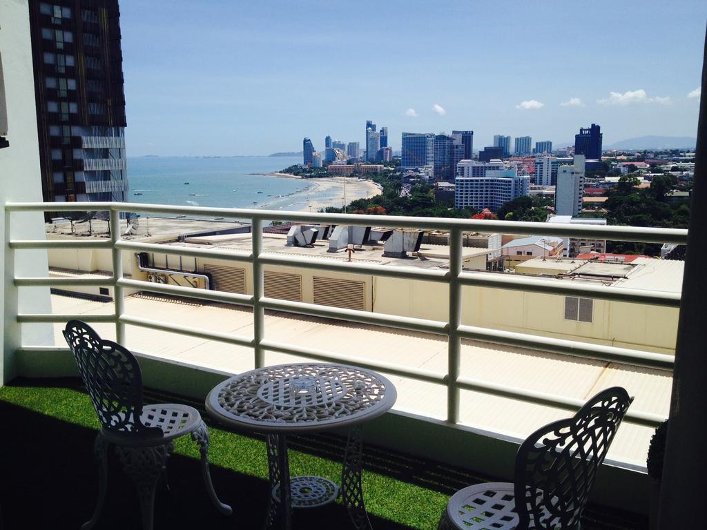 View Talay 6 Pattaya Beach Apartment By Honey Room photo