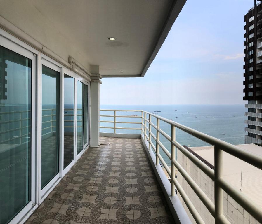 View Talay 6 Pattaya Beach Apartment By Honey Exterior photo